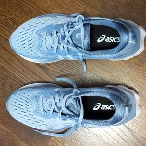 Asics Novablast 2